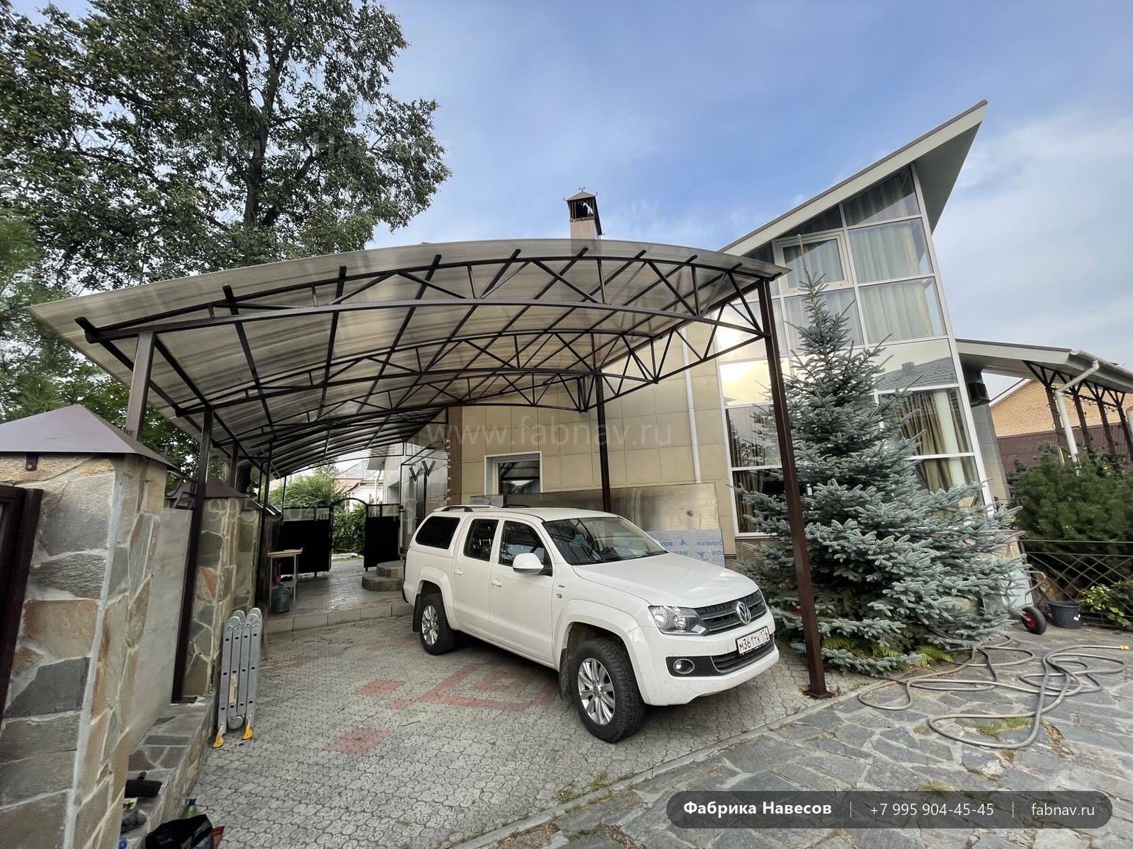 Навес из поликарбоната 6 × 6 м, бронза